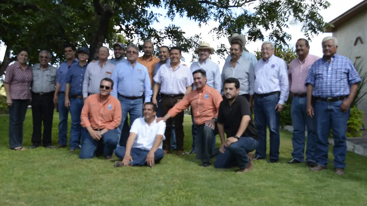 S-Integrantes del DIGAL se reunieron ayer en rancho El Consuelo