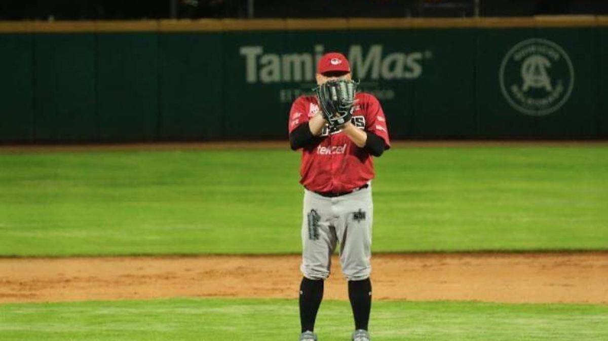 Hacen trueque con Campeche: Javier Solano, nuevo pitcher de Dorados Liga  Mexicana - El Heraldo de Chihuahua
