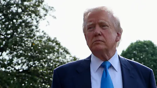 2025-04-25T134529Z_318301615_RC2W4EAJOLY8_RTRMADP_3_POPE-FRANCIS-TRUMP