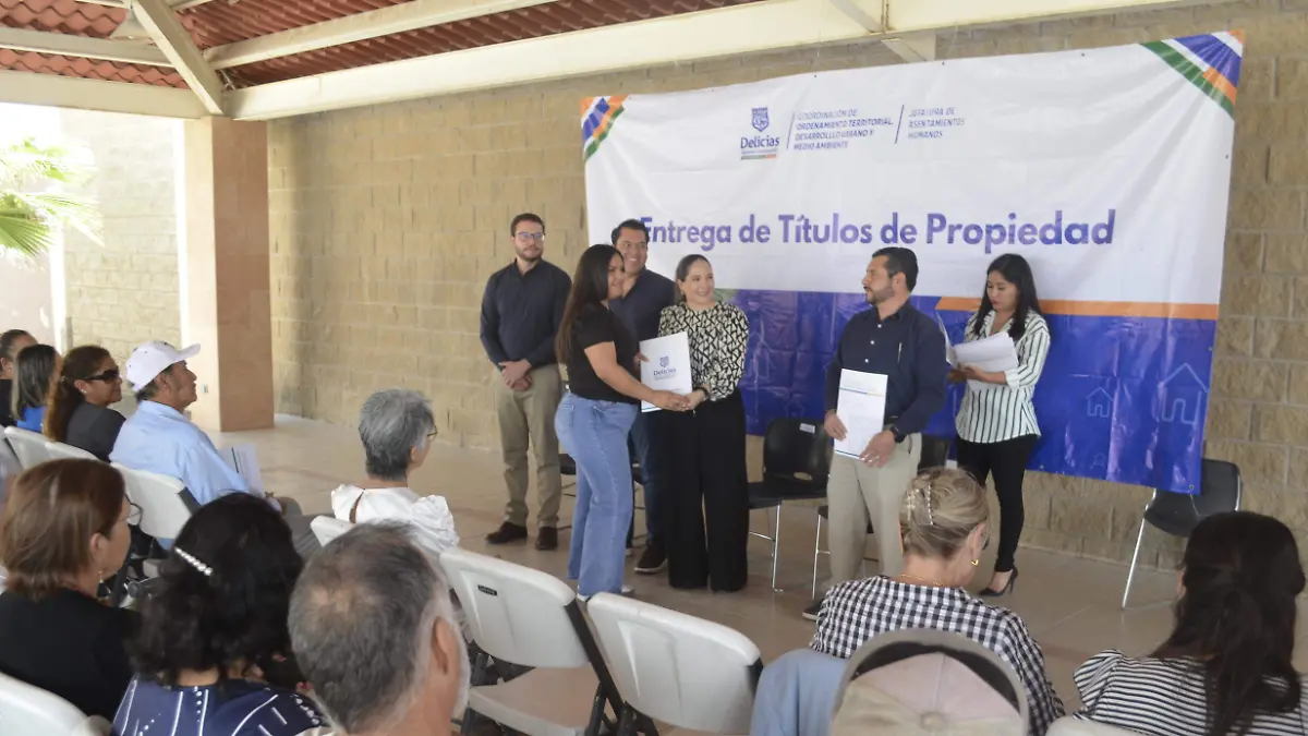 ENTREGA DE TÍTULOS DE PROPIEDAD
