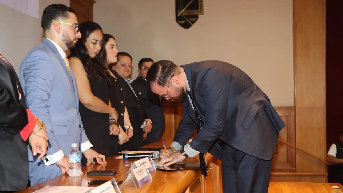 entrega constancia jueces menores