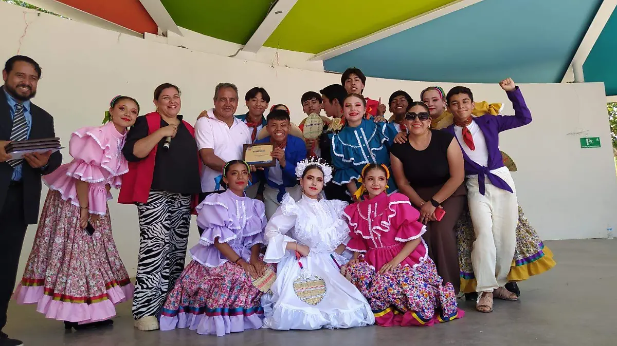 CAMPEONES BAILE REGIONAL SECUNDARIA  ESTATAL 3049