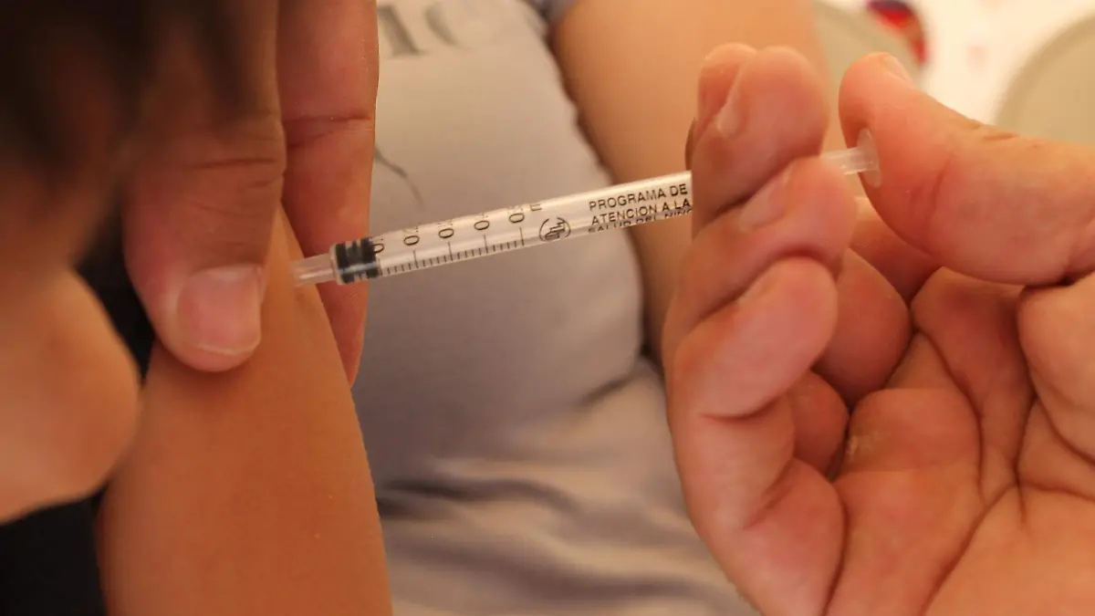 Aplicación de triple viral