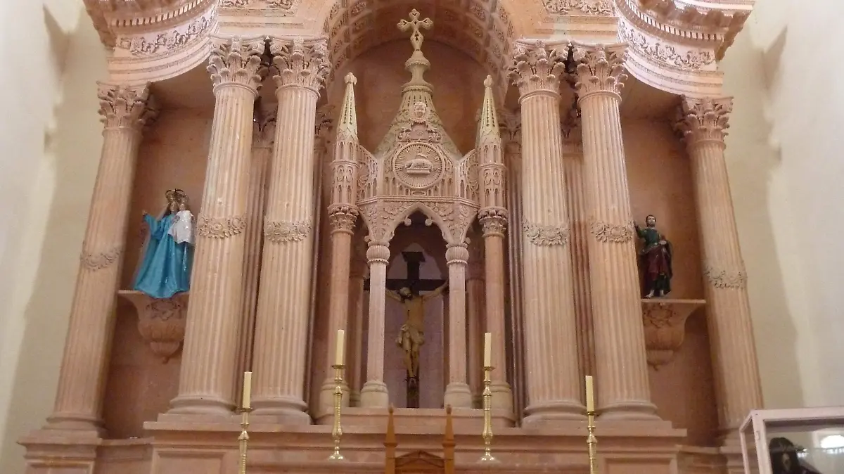 Retablo del Templo de San Bartolomé, en Valle de Allende