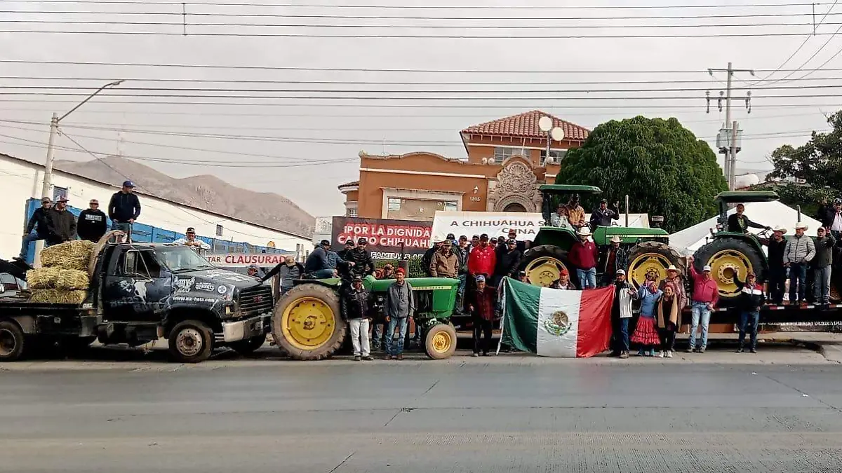Postulan a Carlos Manjarrez