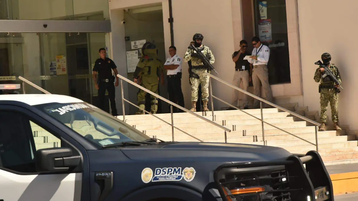 AMENAZA DE BOMBA EN PALACIO DE GOBIERNO