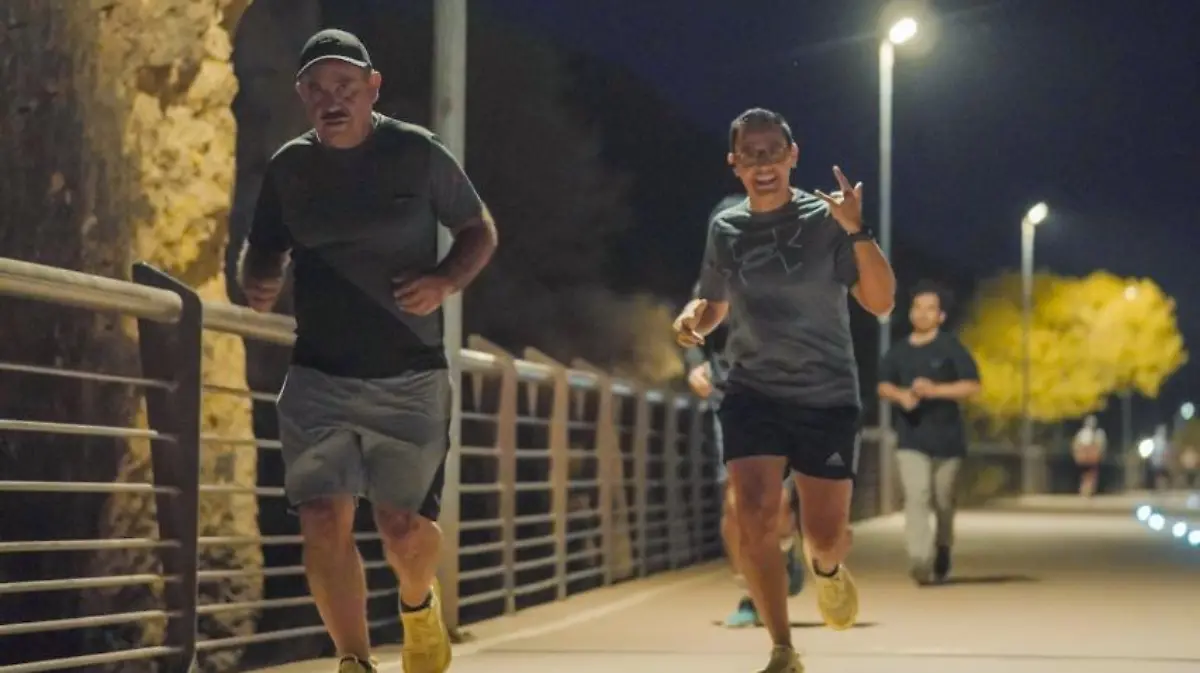 b4599823-4c10-49f8-a374-33087202168b