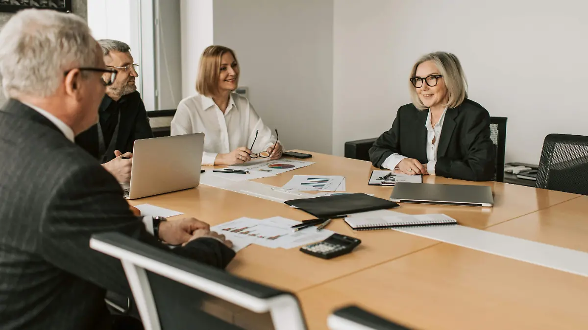 pexels-vlada-karpovich-7433824