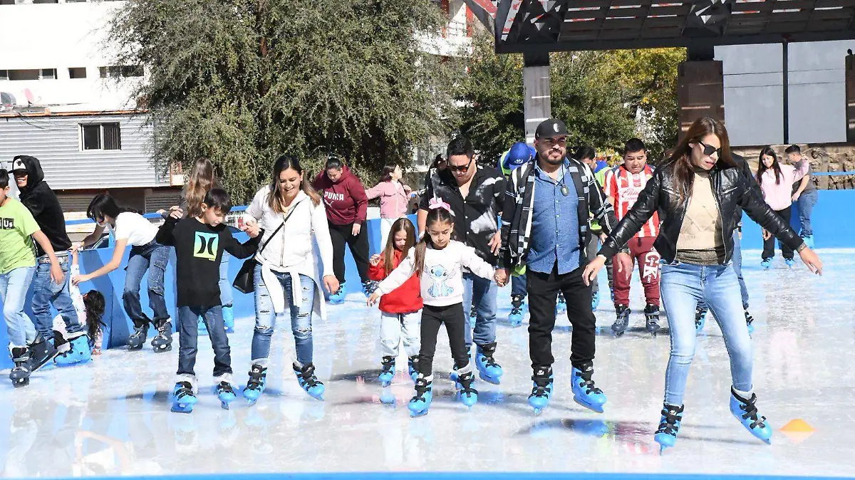 pista hielo centro familia diversión 