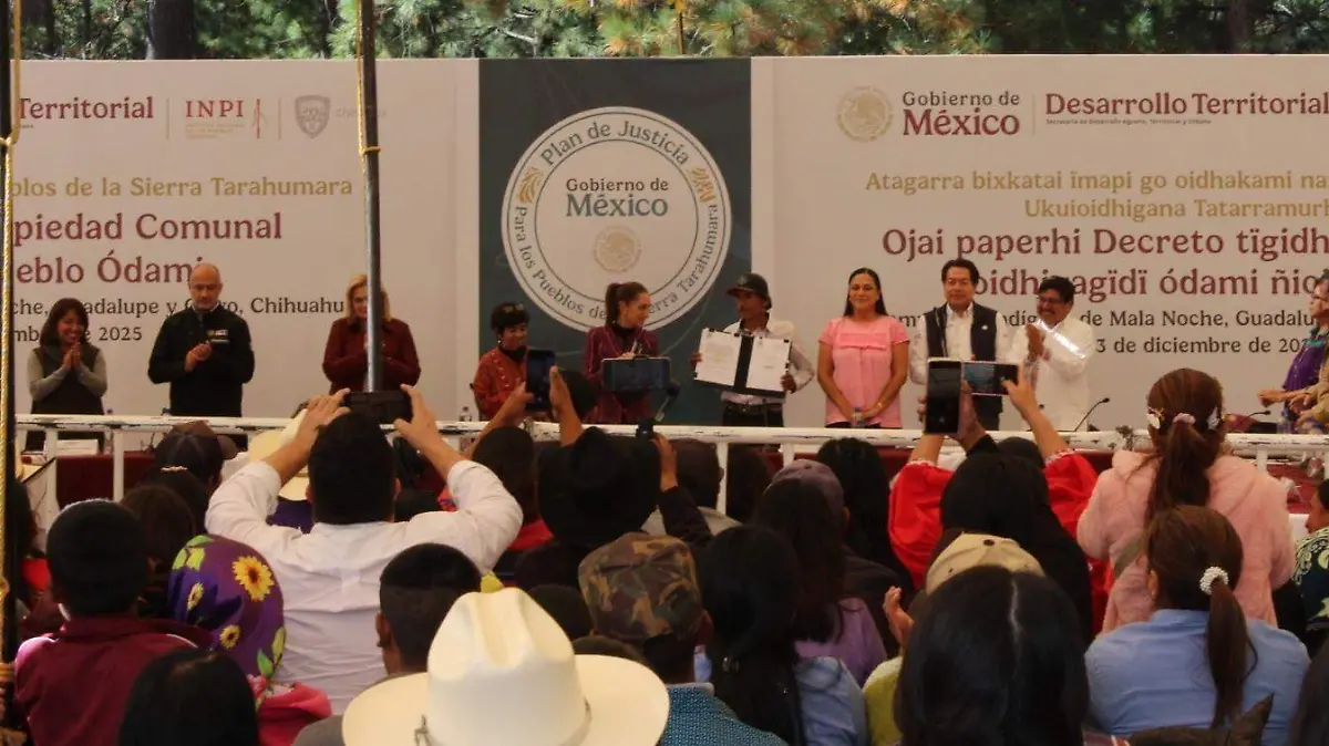 sheinbaum en la comunidad de Mala Noche