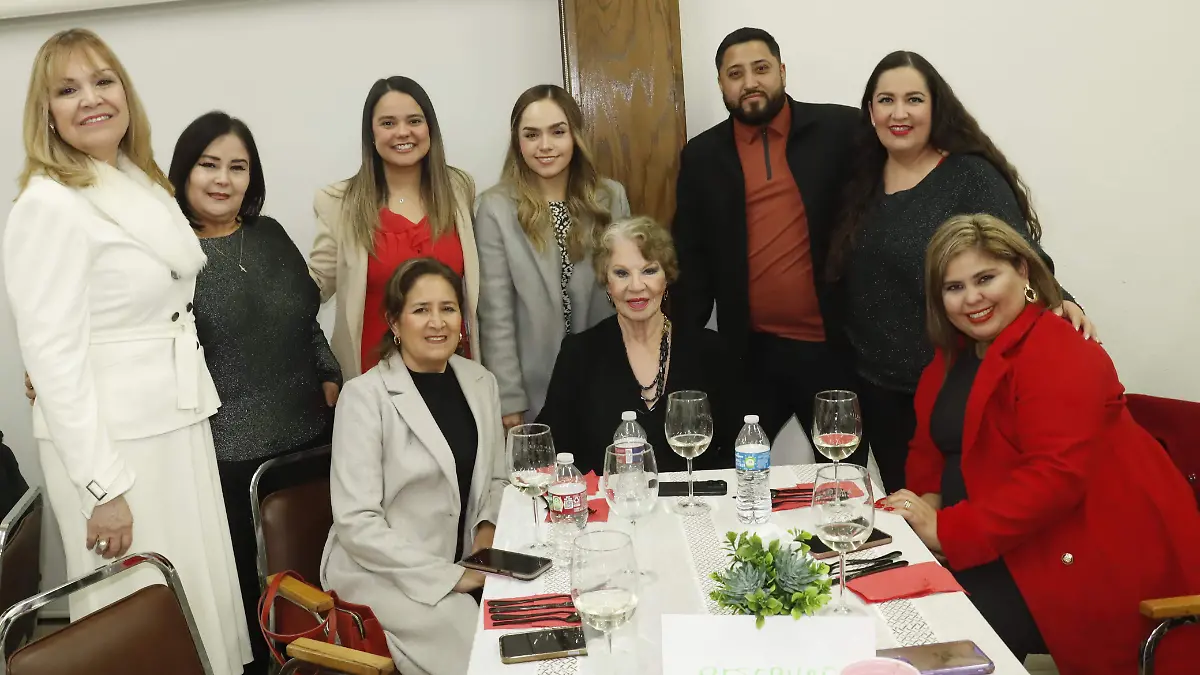 PRINCIPAL Silvia, Griselda, Caro, Ana, Alan, Karla, Elsi Armida y Yahaira
