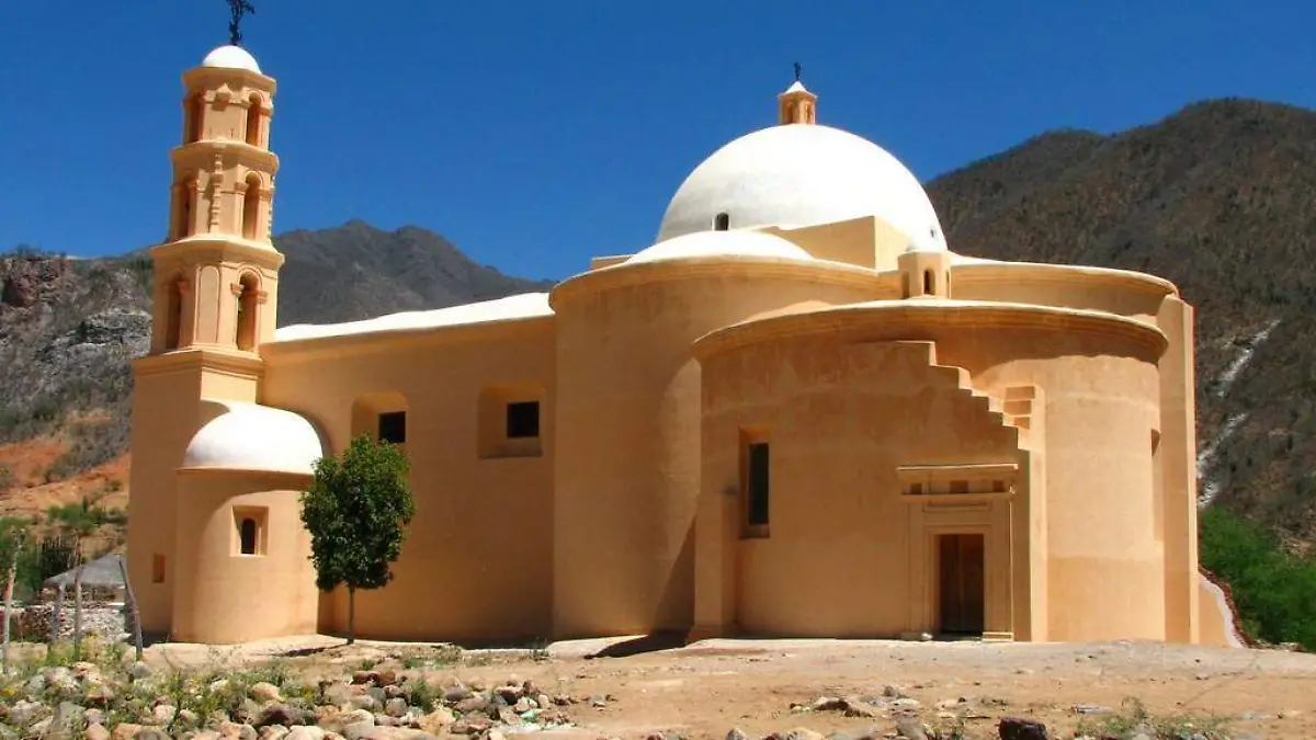 San Ángel Custodio, templo franciscano en antigua misión jesuita