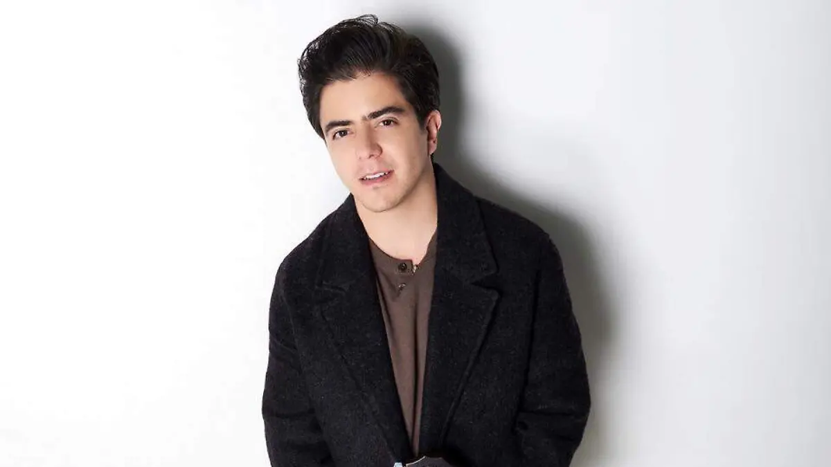 FOTO FACEBOOK ANDRÉS ALMEIDA