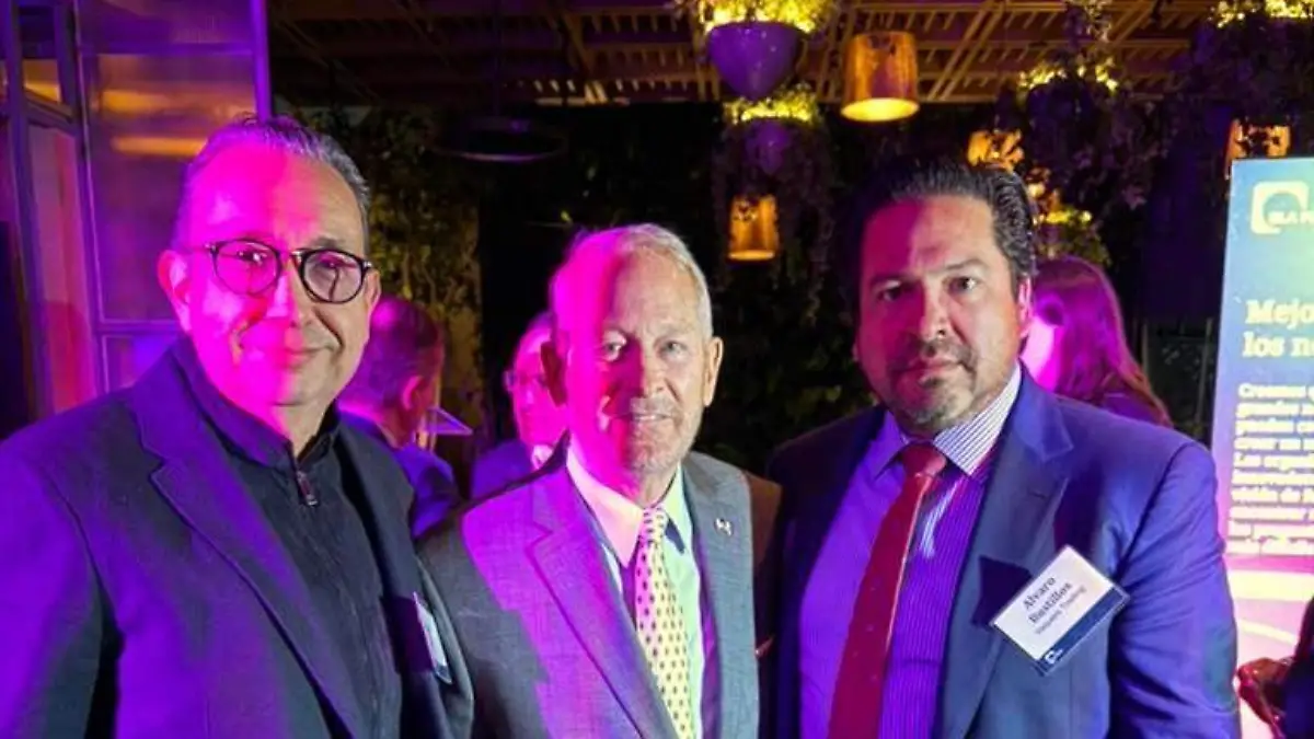 Álvaro Bustillos-Ronald Johnson