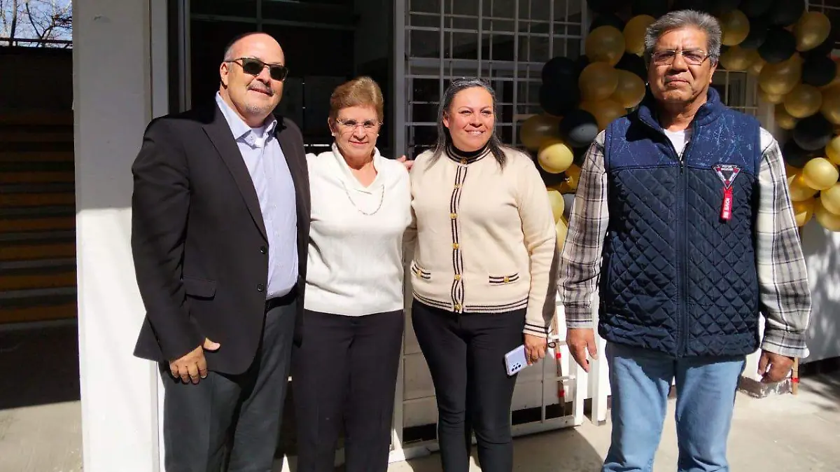 Maestra Aurelia Parada, se jubila