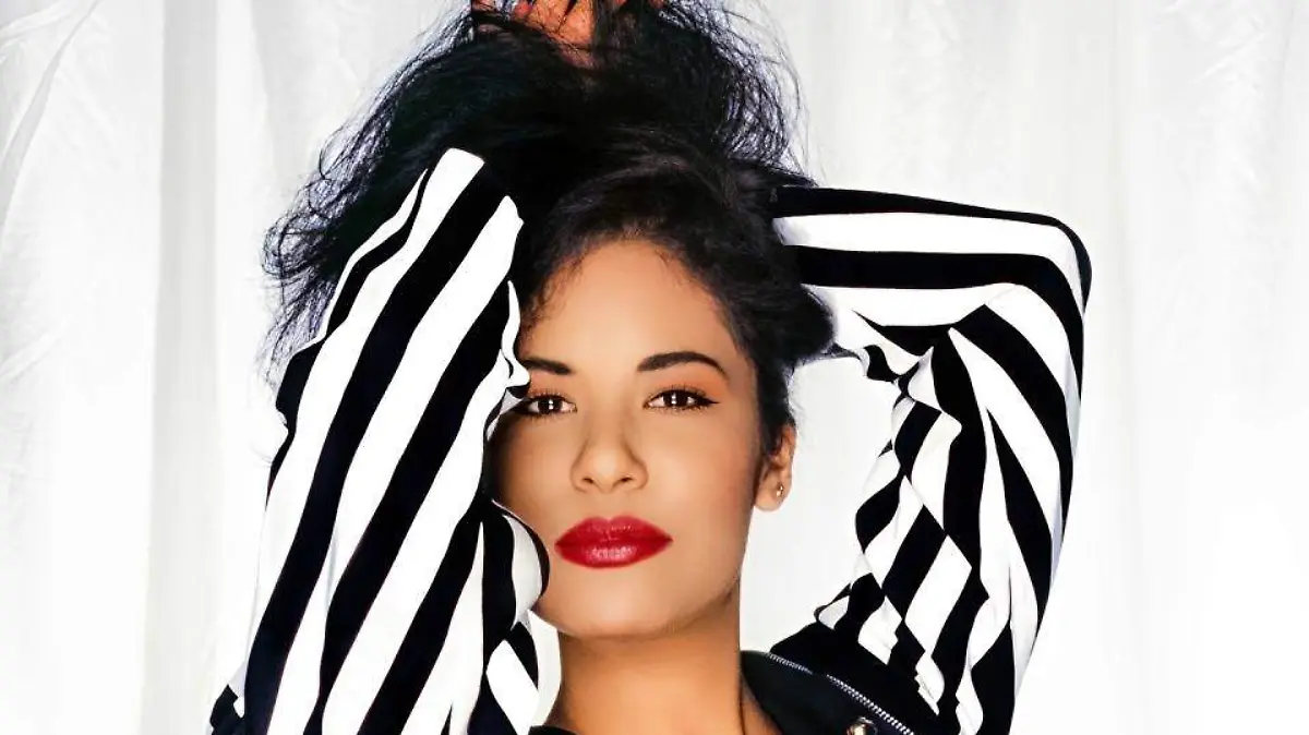 FOTO FACEBOOK SELENA (1)