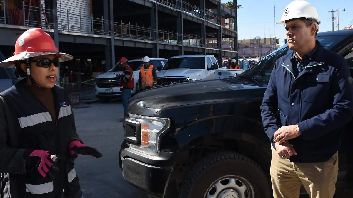 Gilberto loya en la plataforma centinela