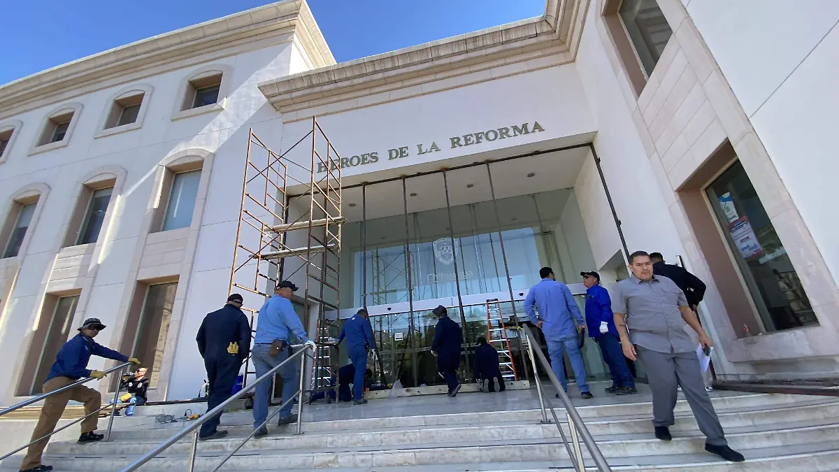 Blindan edificios de Gobierno EDIFICIO HÉROES DE LA REFORMA