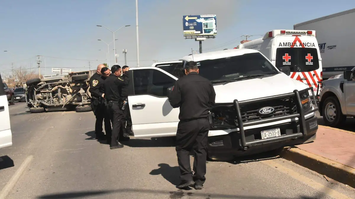 choque en vialidad Los Nogales