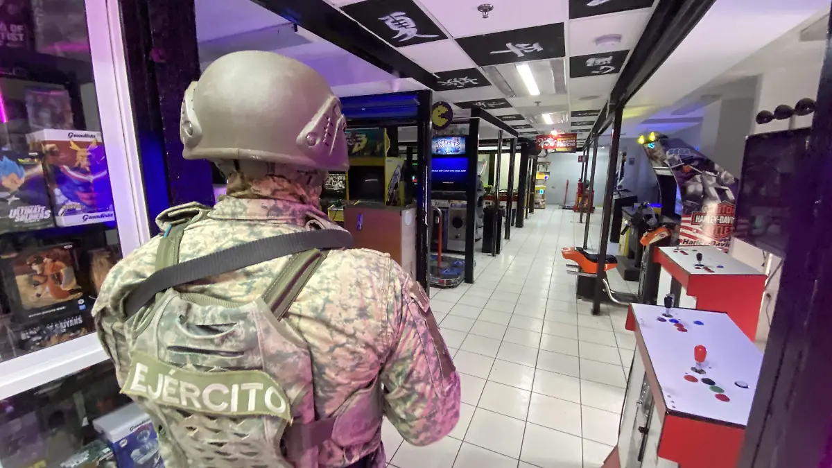 Operativo en plaza de la tecnología 