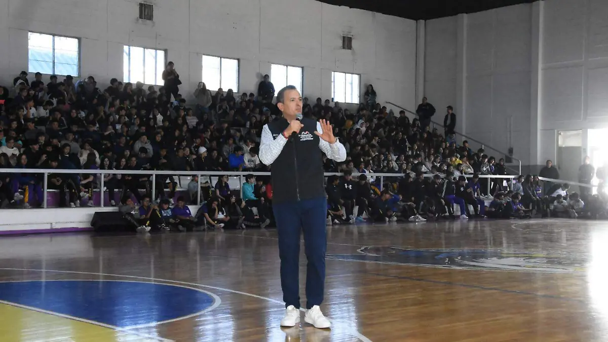 Marco Bonilla inauguró la rehabilitación de la Secundaria 3005