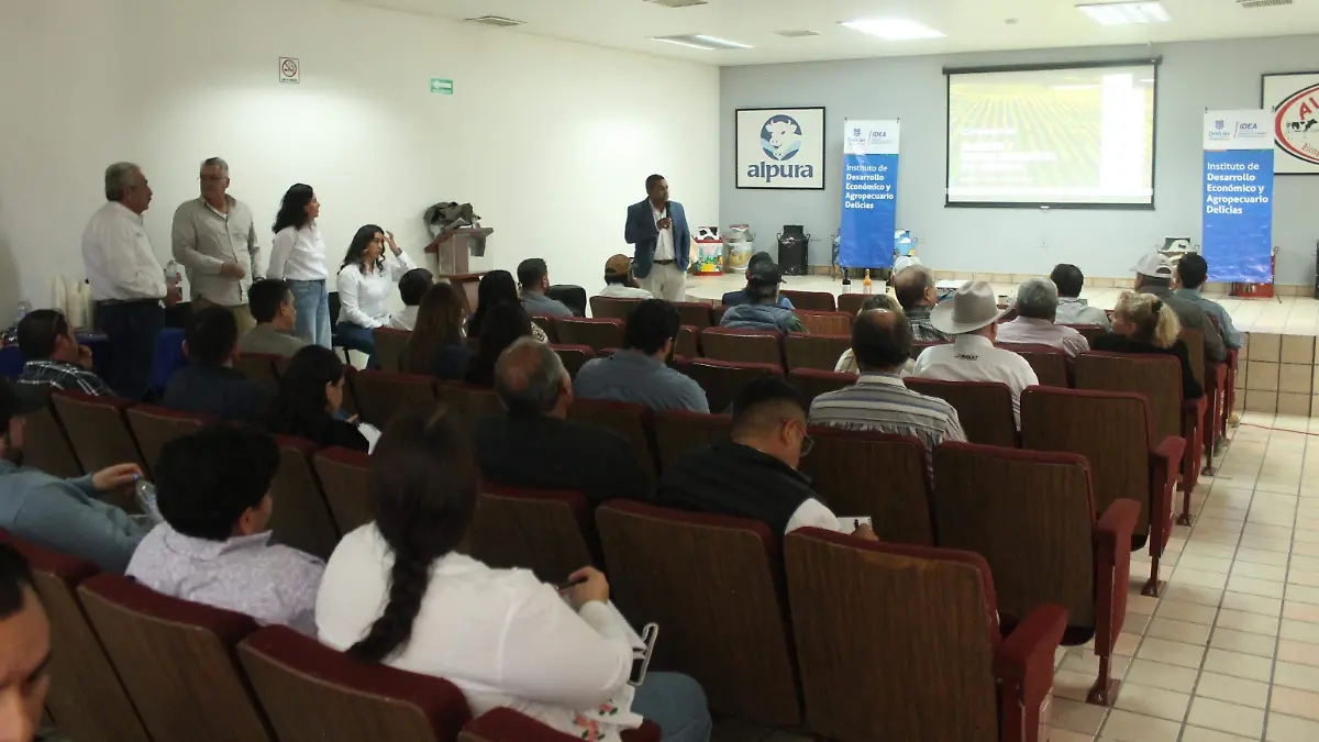 Conferencia salón productores