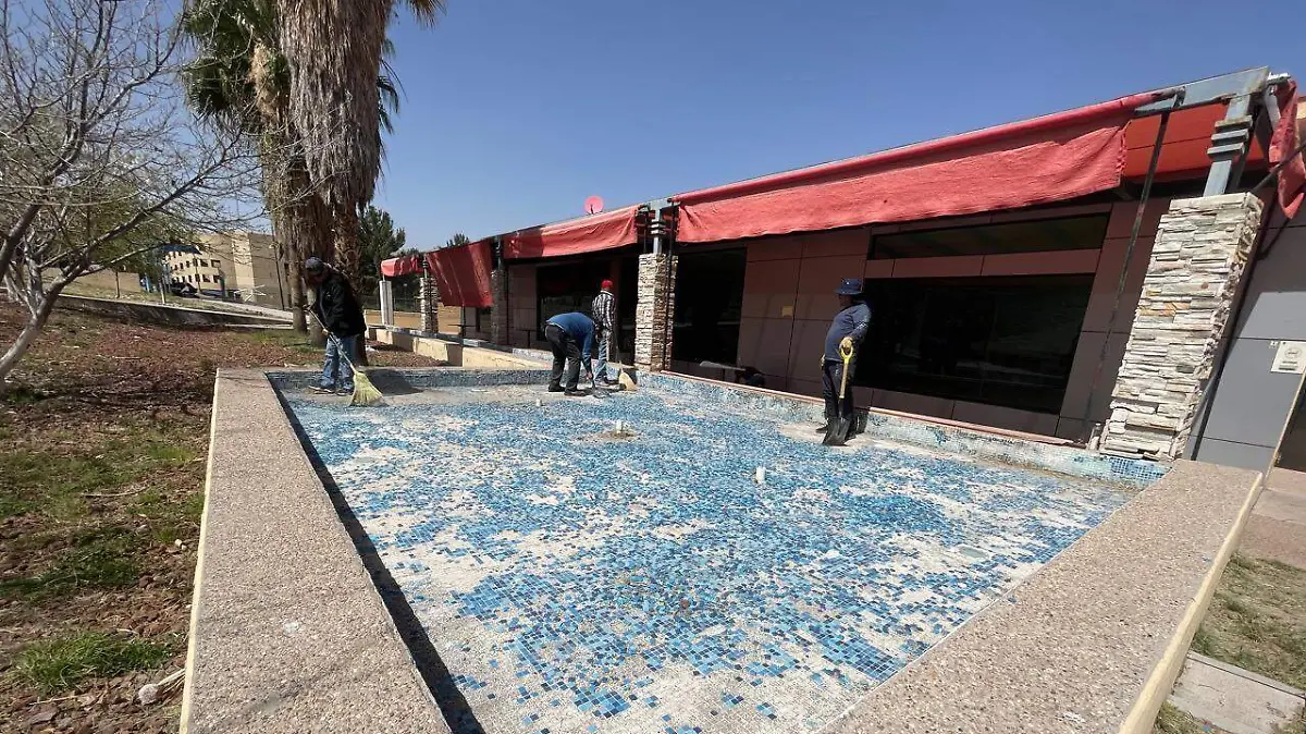 UACH da atención a quejas estudiantiles sobre infraestructura