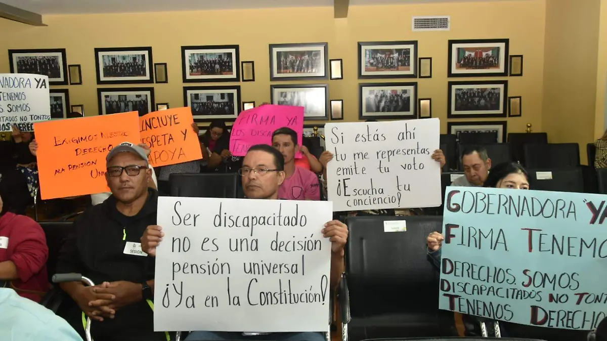 Pensión universal en Congreso del Estado (1)