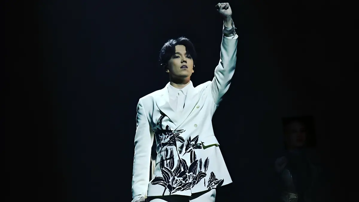 FOTO FACEBOOK DIMASH QUDAIBERGEN