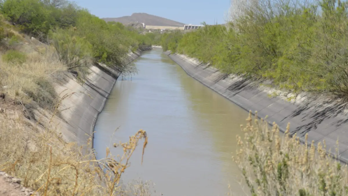 Canal de riego