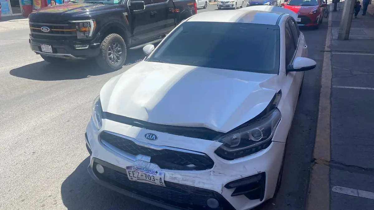 Choque en la Independencia (2)