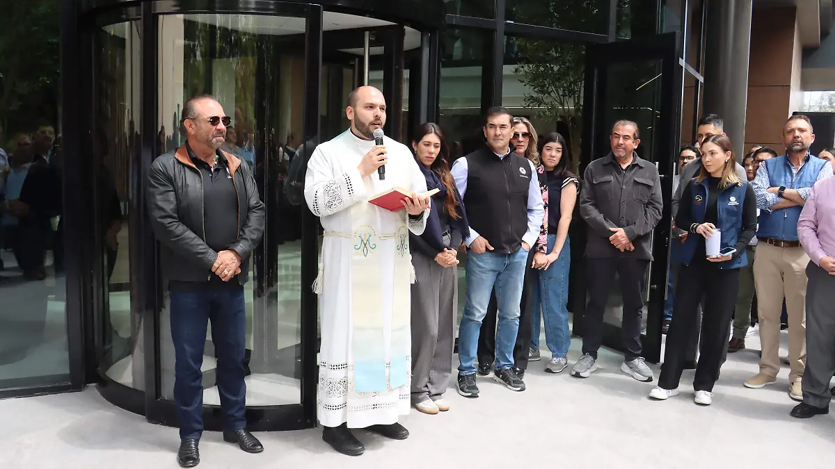 La bendición estuvo a cargo del padre Alberto Soto