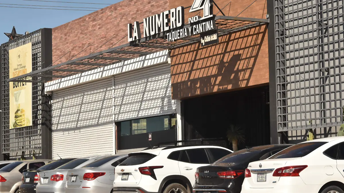 Policia balea mujer_04 (5)