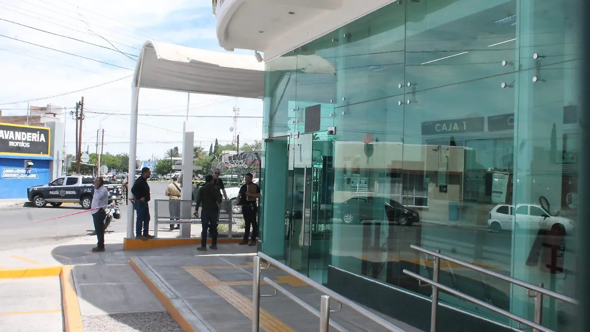 Banco del Bienestar sucrusal policías