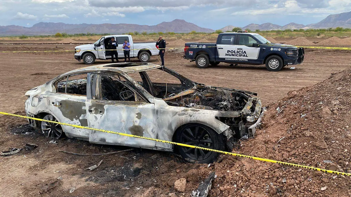 Vehículo calcinado (2)