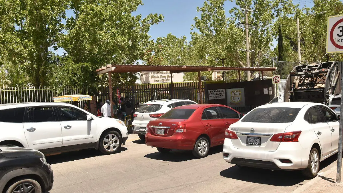 Aseguran bala de salva en secundaria