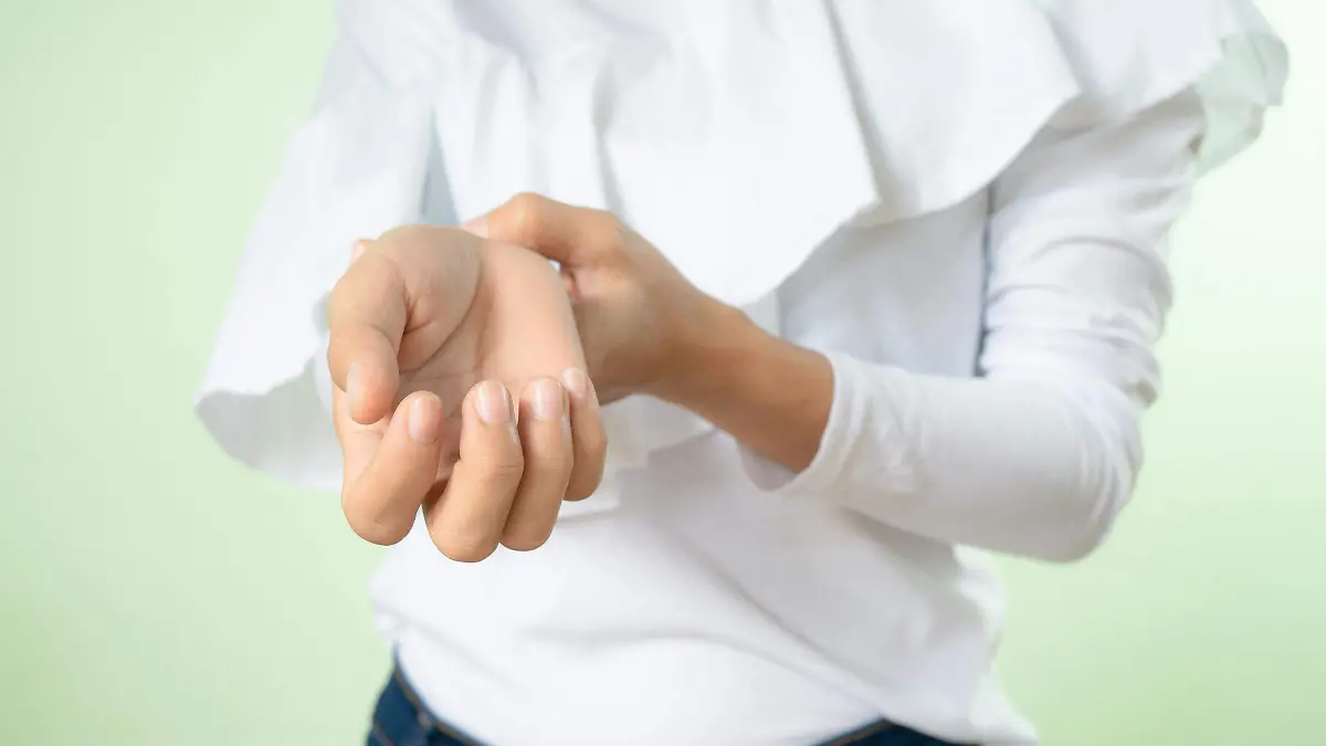 pexels-picasjoe-11352519