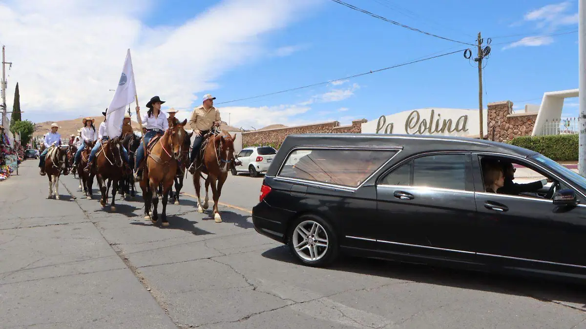 Despiden a Lina en La Colina