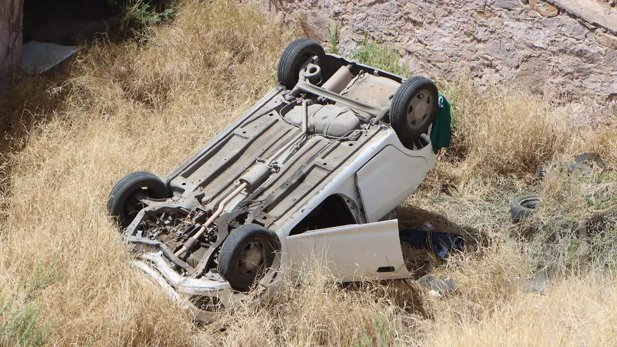 Volcadura con muerto