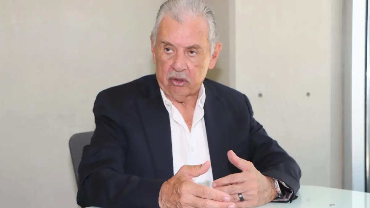 Leopoldo Mares