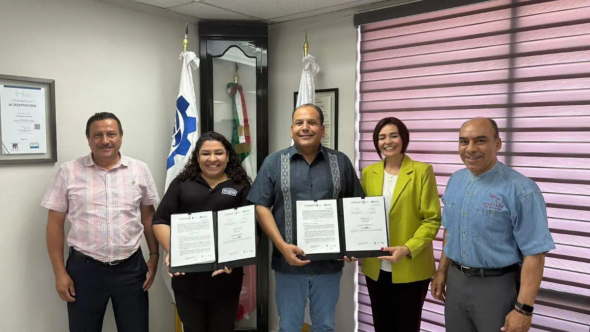 Firma del convenio (2)