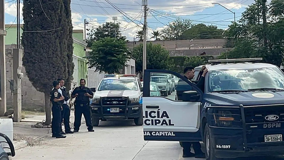Rescatan a mujer en Los Minerales