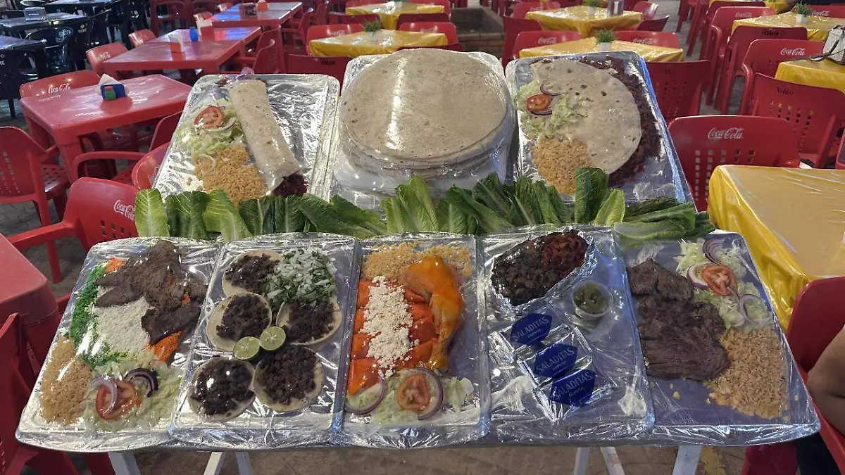 PLATILLOS EN LA FERIA SANTA RITA