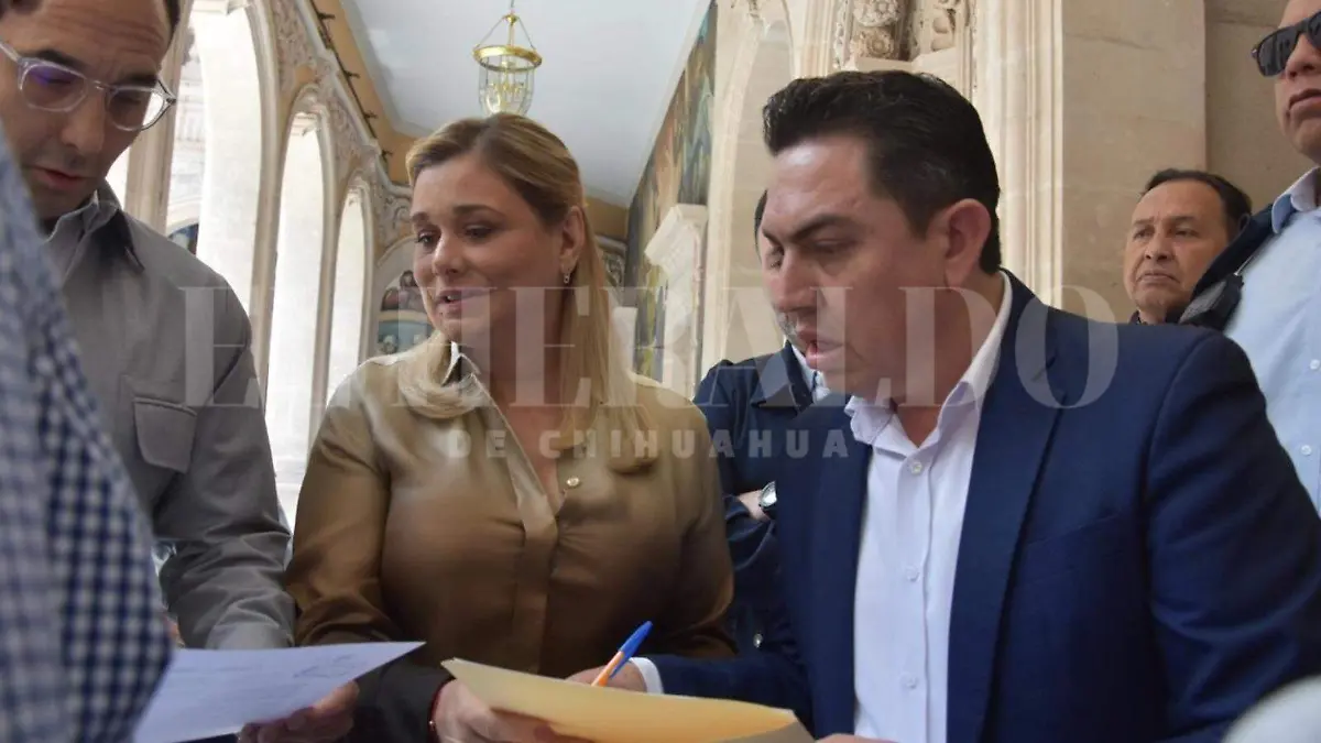 Maru Campos recibe citatorio