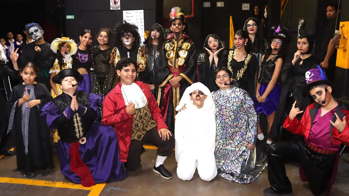 PRINCIPAL Gran talento y disciplina mostraron los alumnos del colegio
