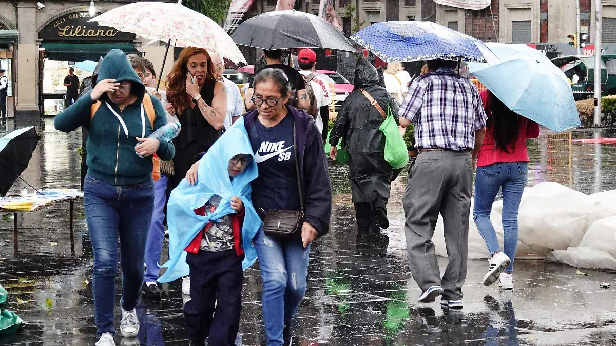 1082693_Lluvias en la capital_web