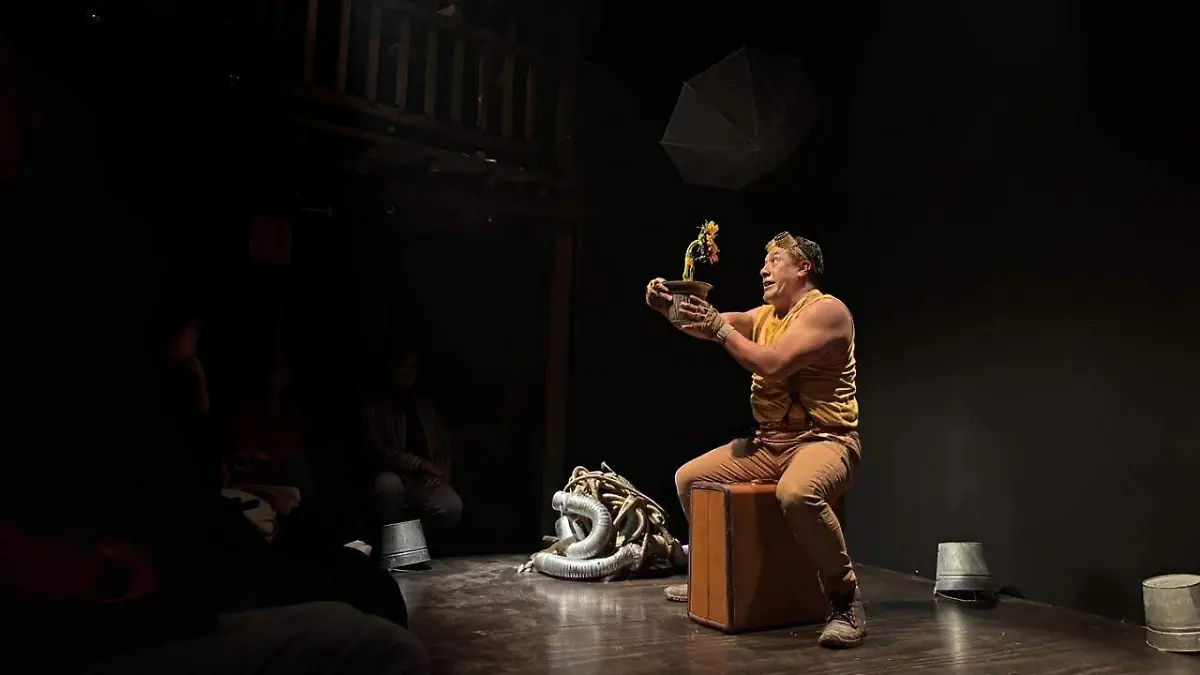 FOTO FACEBOOK TEATRO A UNA SOLA VOZ, FESTIVAL DE MONÓLOGOS (1)