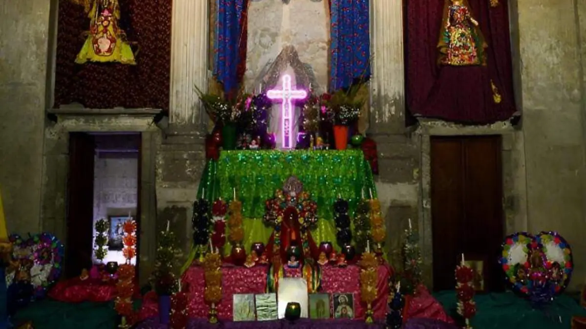 EX TERESA ARTE ACTUAL PRESENTA LA EXPOSICIÓN UN ARETE EN EL OMBLIGO... LA CONTRACULTURA ESTÁ EN LA CASA_6