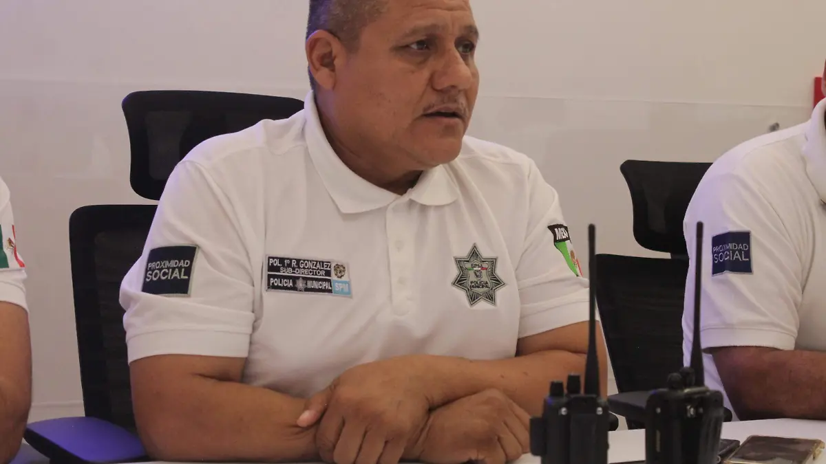 Raymundo González