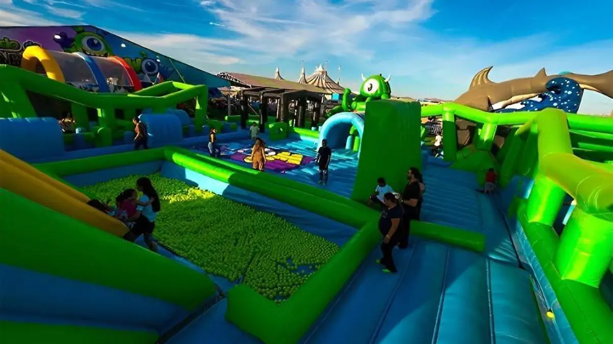 FOTO FACEBOOK PARQUE DE INFLABLES WOW (1)